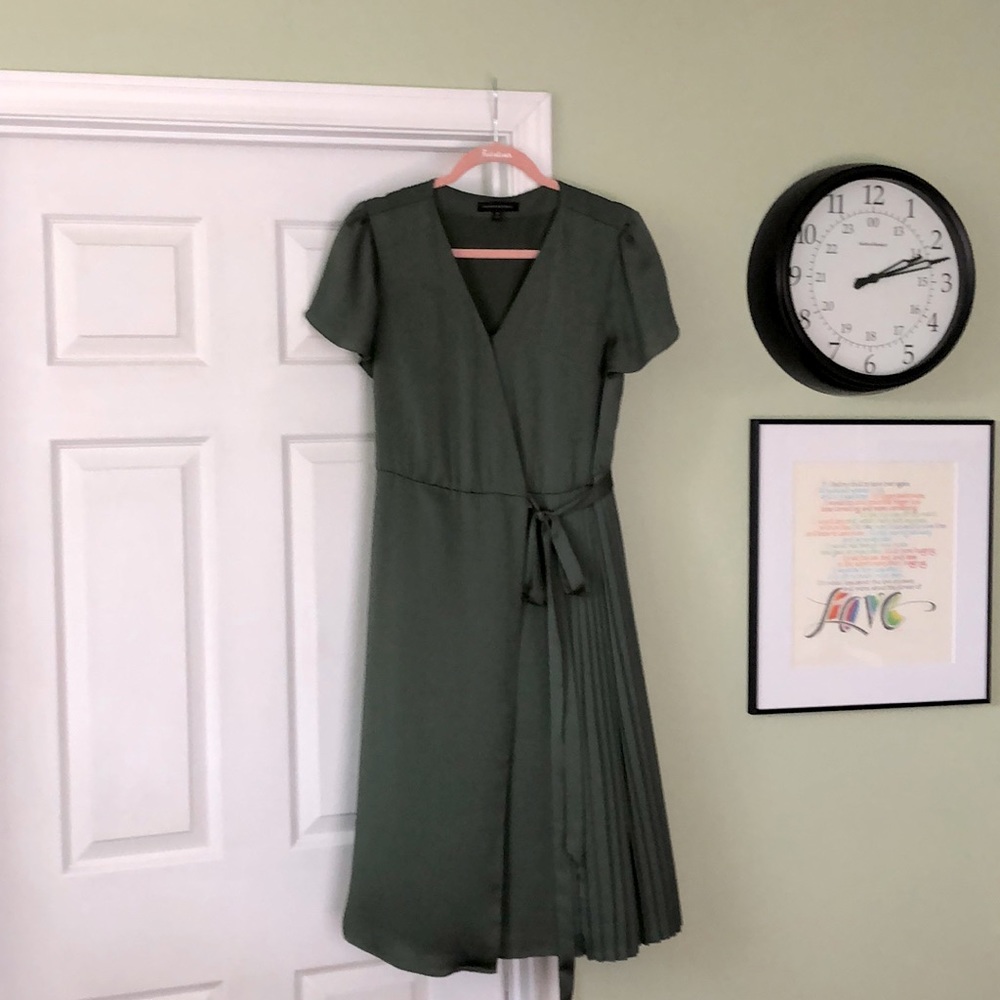 Green banana republic dress